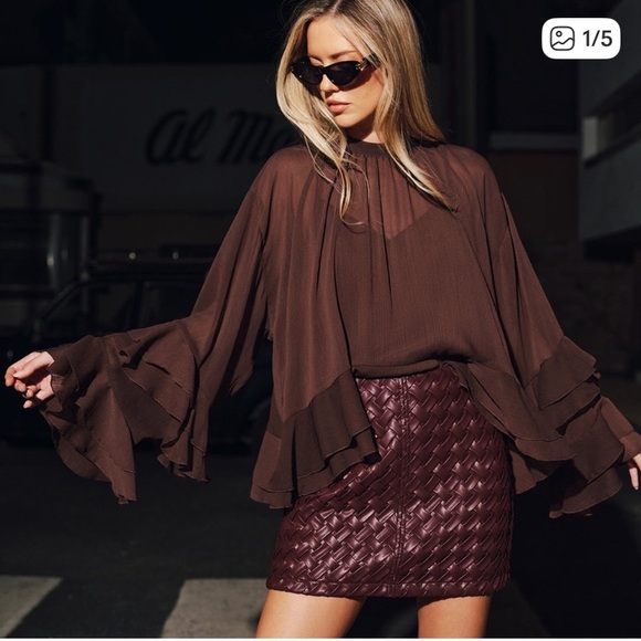 Commense Burgundy Ruffled Top - Picture 2 of 2